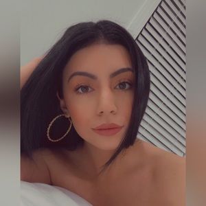 Meet your Posher, Alondra